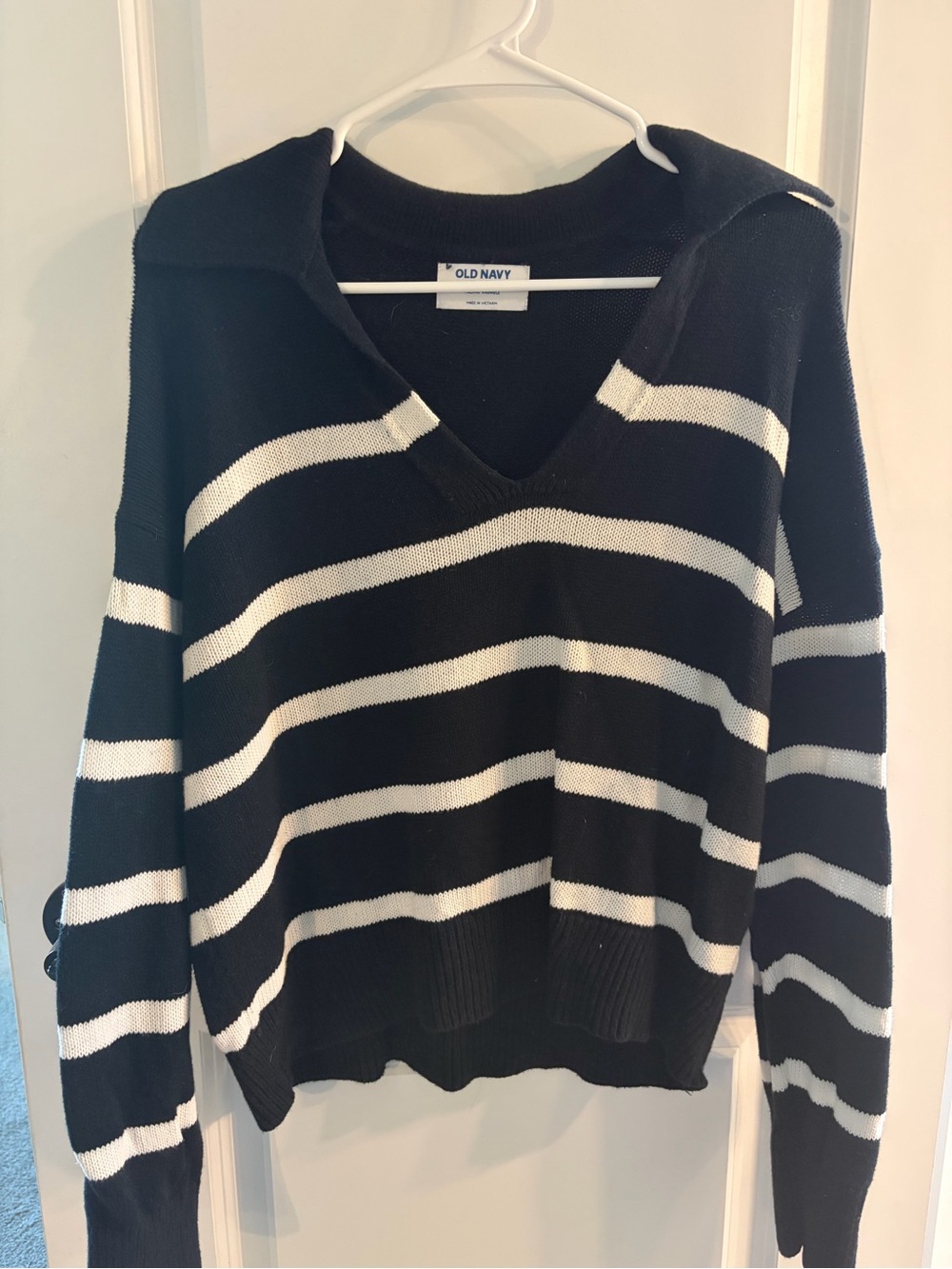 Old Navy Black and White Striped V-Neck Sweater with Collar